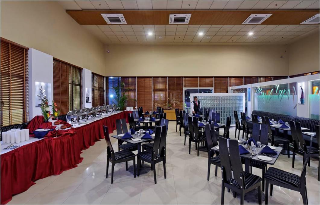 Hi 5 Hotel & Experience Nashik Luaran gambar