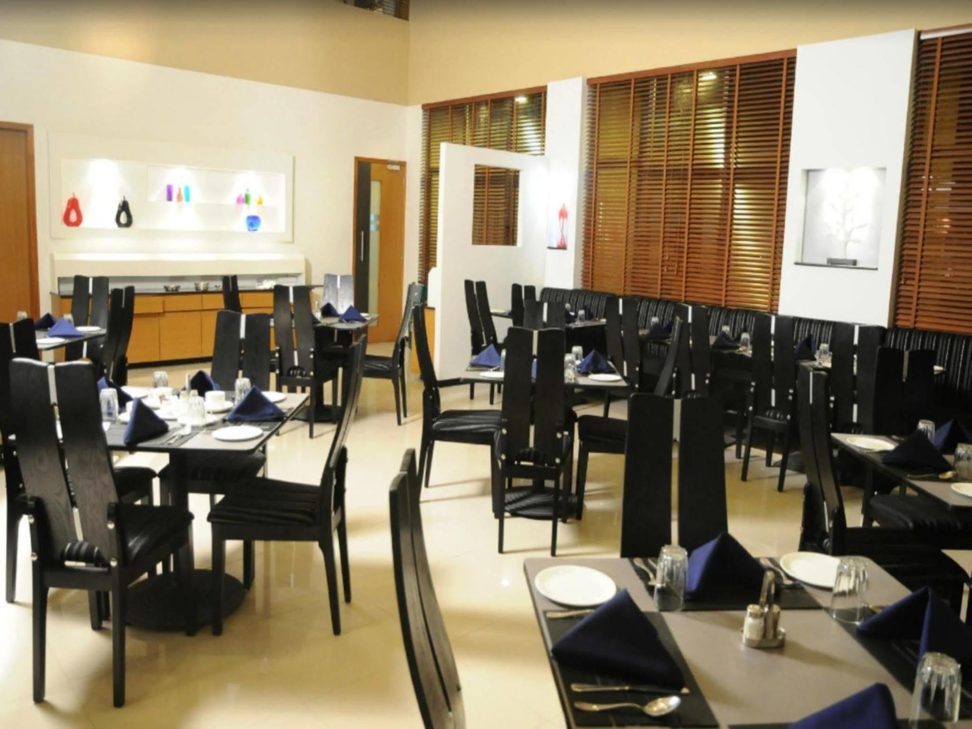 Hi 5 Hotel & Experience Nashik Luaran gambar