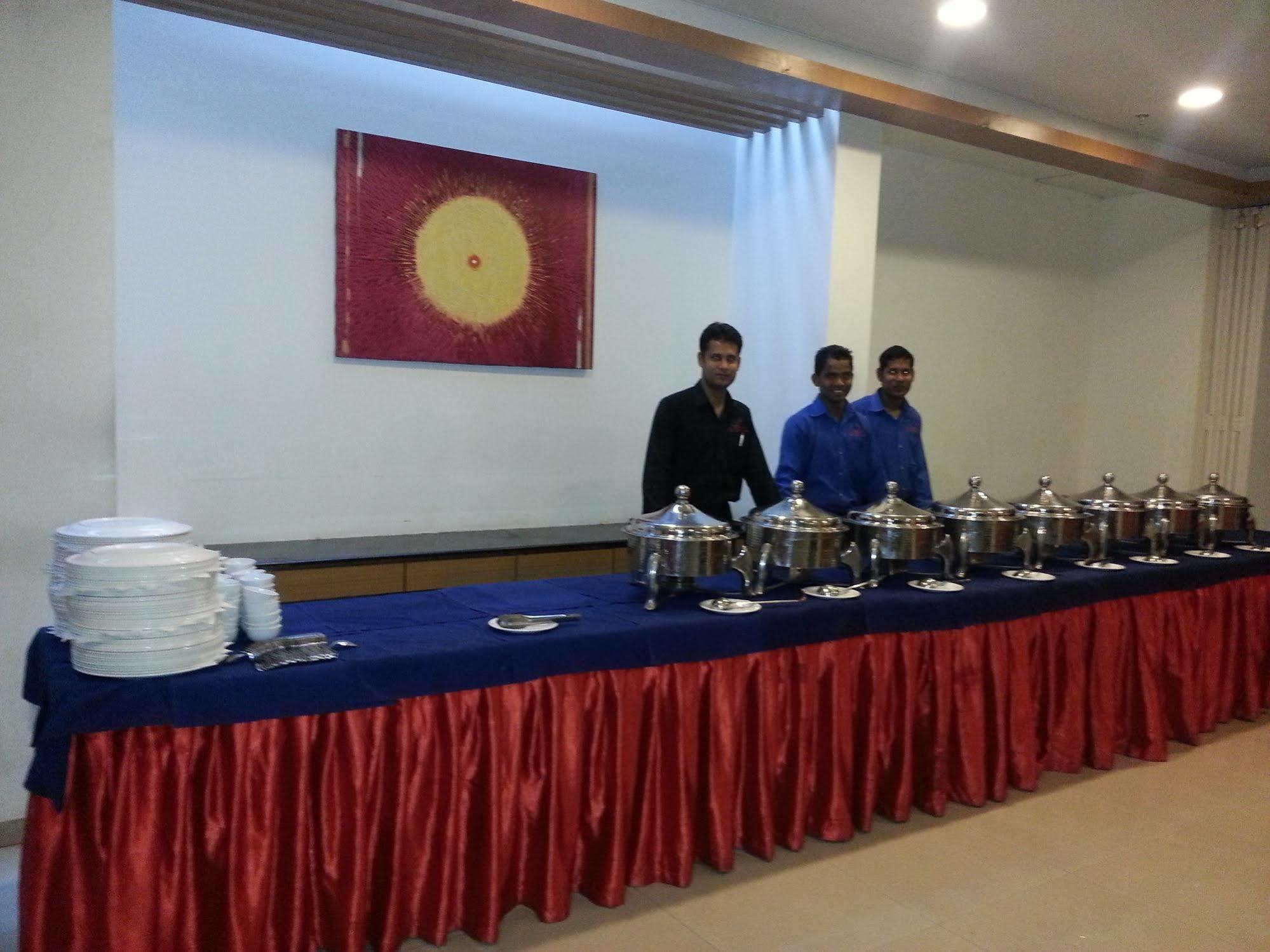 Hi 5 Hotel & Experience Nashik Luaran gambar