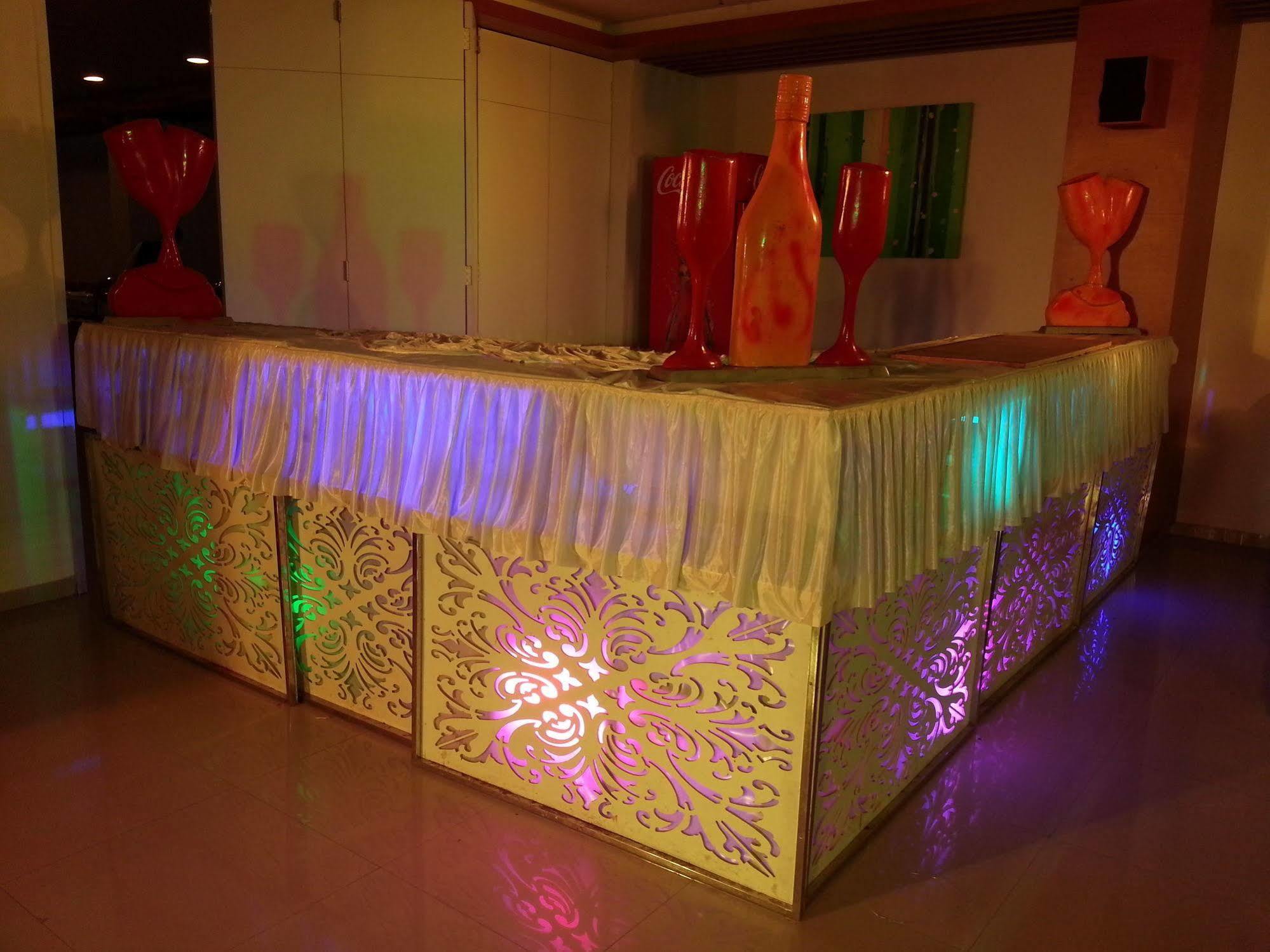 Hi 5 Hotel & Experience Nashik Luaran gambar