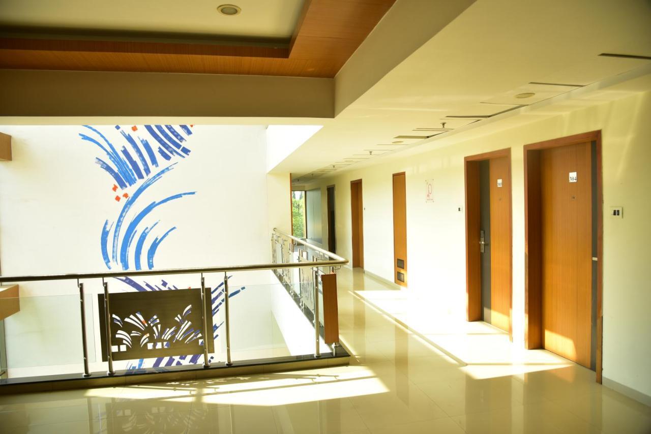 Hi 5 Hotel & Experience Nashik Luaran gambar