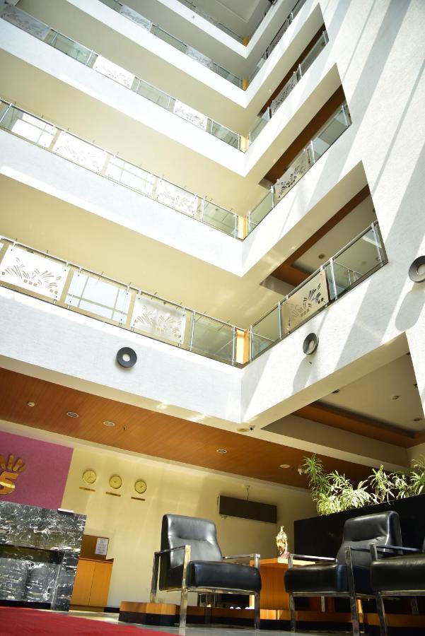 Hi 5 Hotel & Experience Nashik Luaran gambar