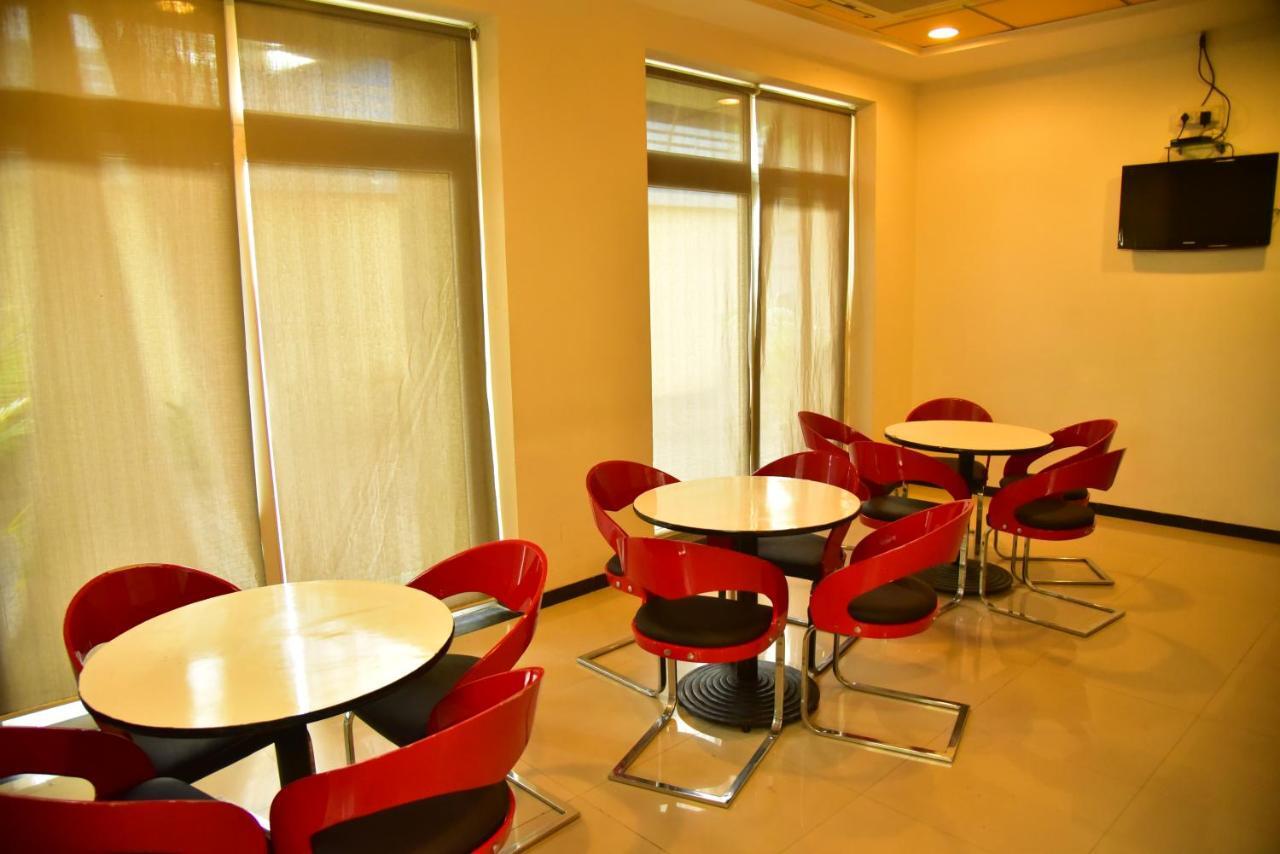Hi 5 Hotel & Experience Nashik Luaran gambar