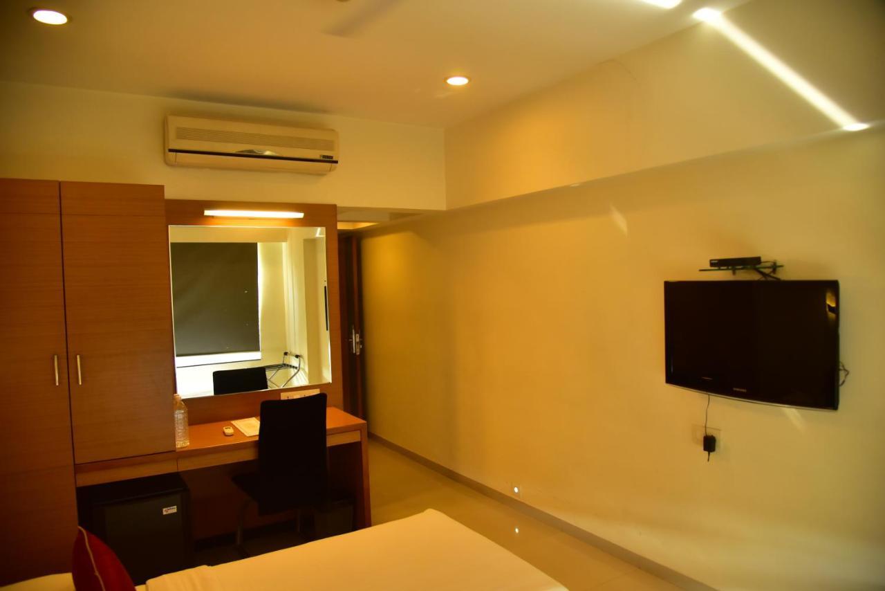Hi 5 Hotel & Experience Nashik Luaran gambar