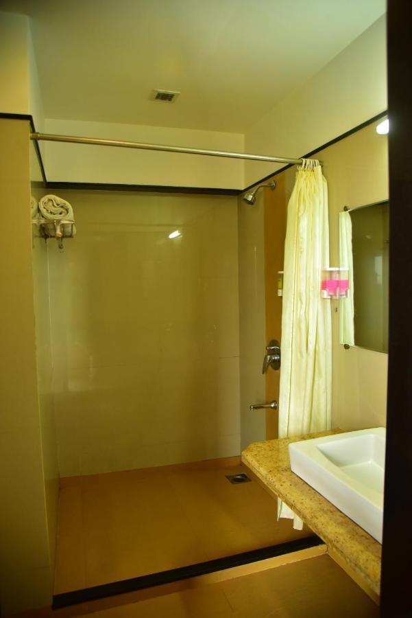 Hi 5 Hotel & Experience Nashik Luaran gambar