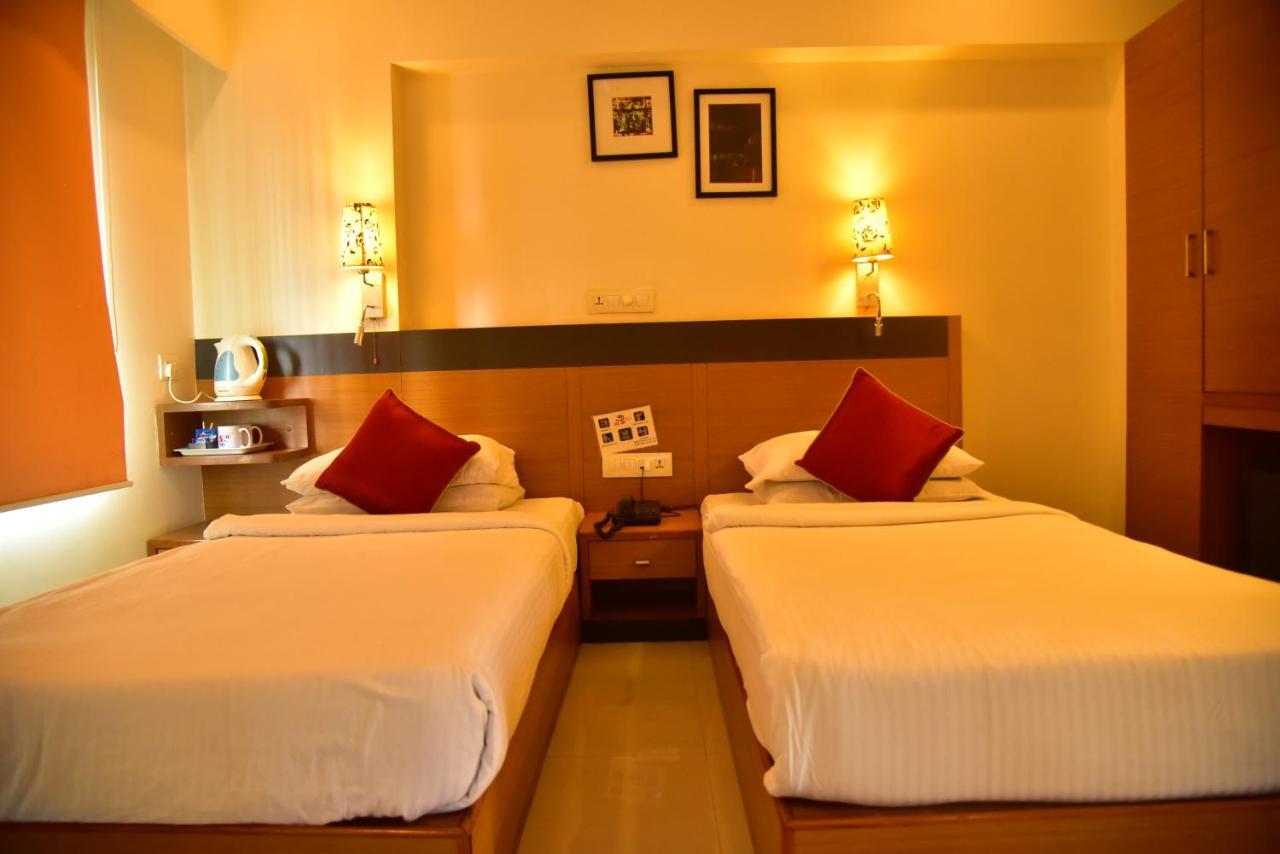 Hi 5 Hotel & Experience Nashik Luaran gambar