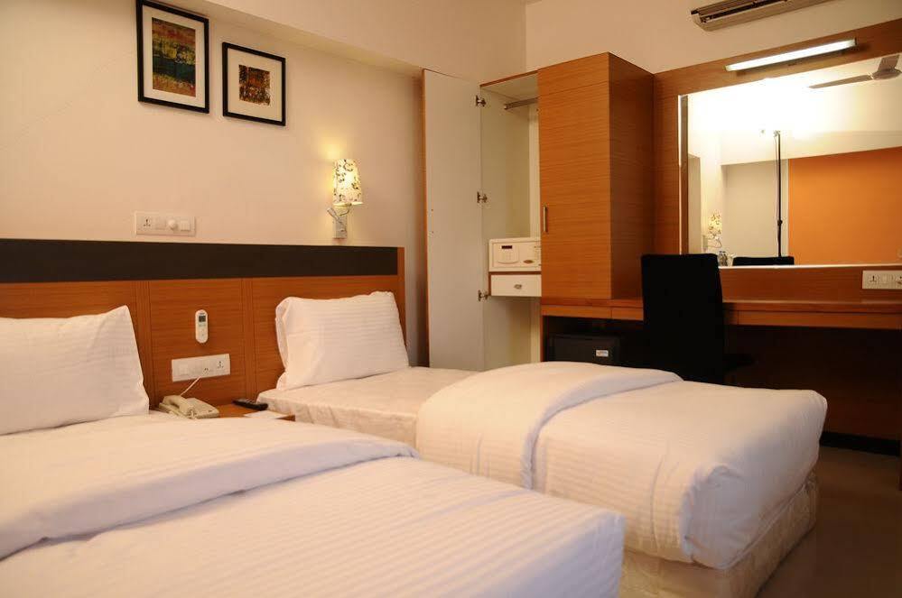 Hi 5 Hotel & Experience Nashik Luaran gambar
