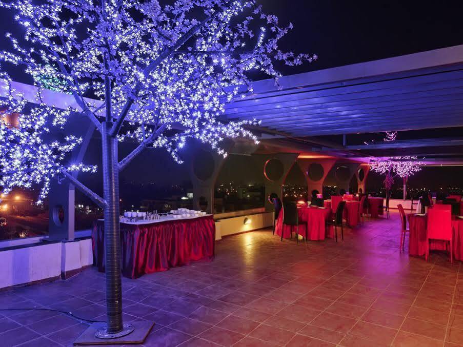 Hi 5 Hotel & Experience Nashik Luaran gambar