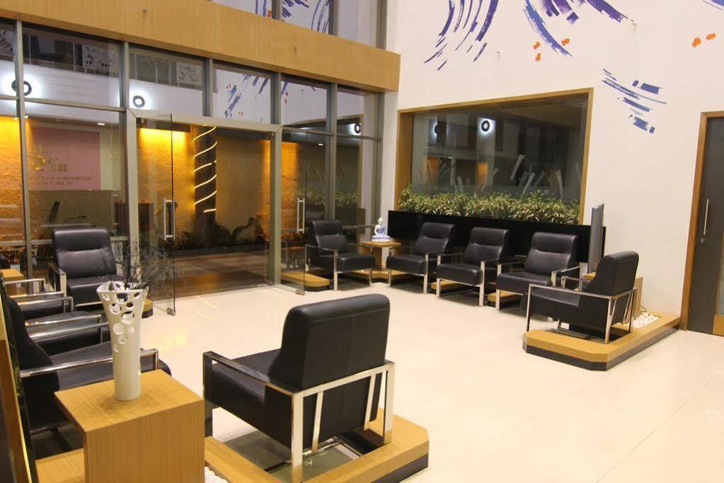 Hi 5 Hotel & Experience Nashik Luaran gambar