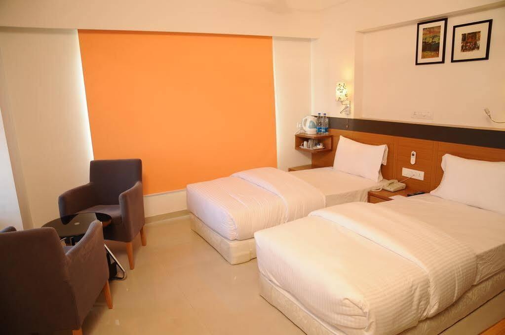 Hi 5 Hotel & Experience Nashik Luaran gambar